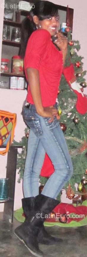 Date this sensual Colombia girl Brisse from Riohacha CO8341