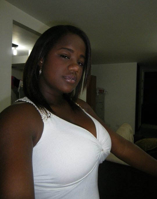 Date this fun Colombia girl Silvia from Cali CO8428