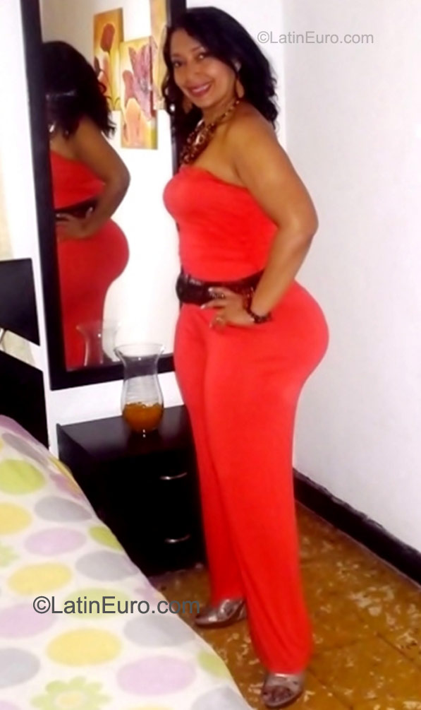 Date this gorgeous Colombia girl Maria fernanda from Cali CO8500