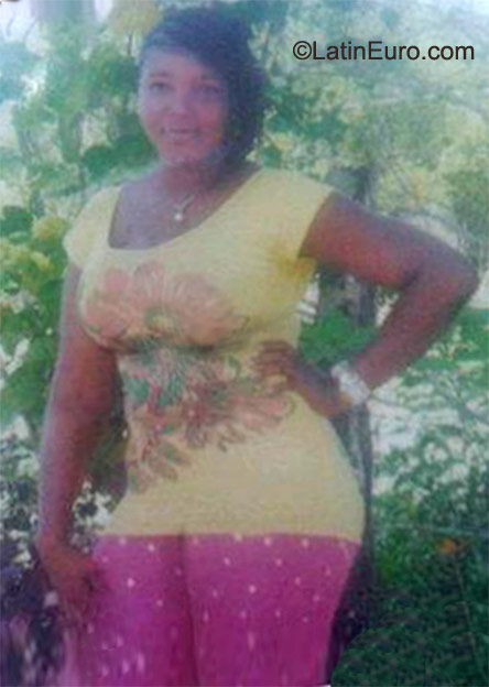 Date this young Jamaica girl Tasha from St Mary JM392