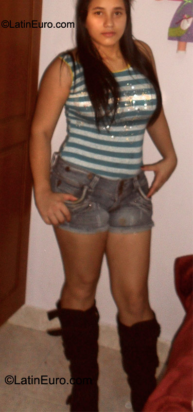 Date this lovely Colombia girl Enilien from Medellin CO8612