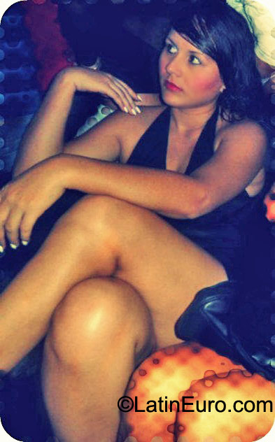 Date this hard body Colombia girl Mayerling from Armenia CO8615