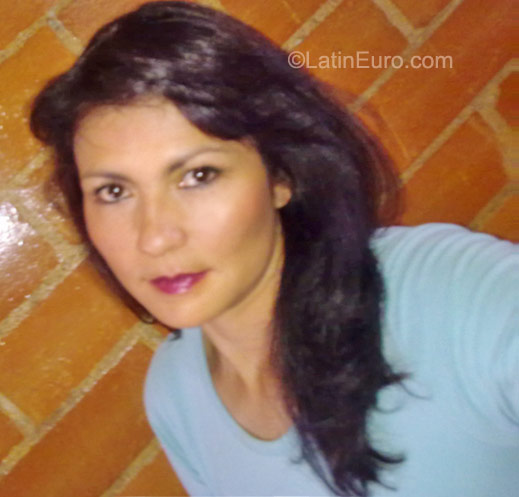 Date this pretty Colombia girl Soraya from Bogota CO8637