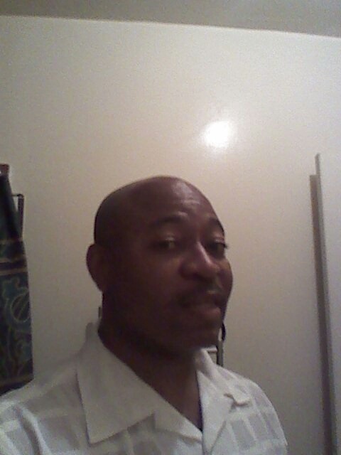 Date this young United States man Fredrick from Los Angeles US11832