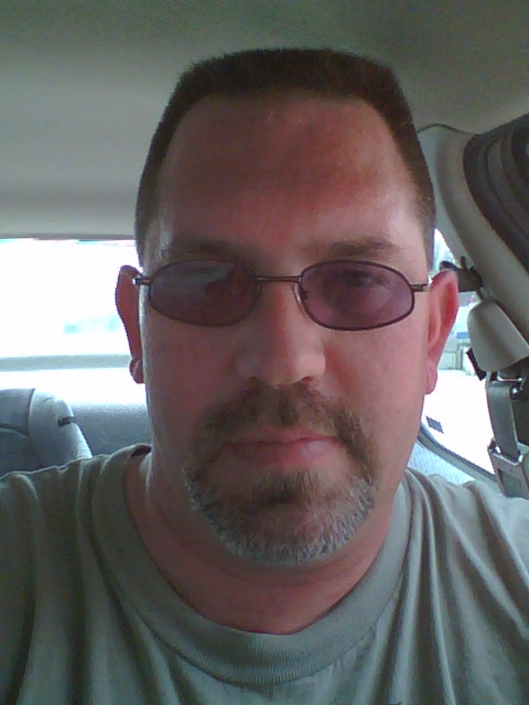 Date this nice looking United States man Adam from Chrisman US11836