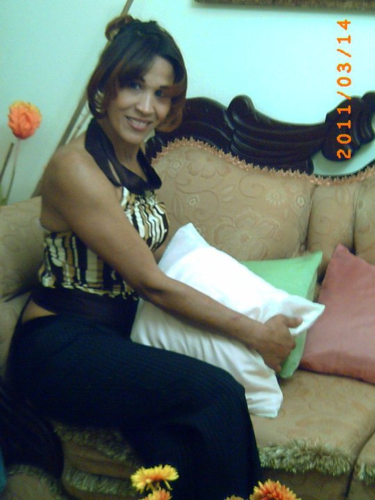 Date this foxy Dominican Republic girl Reina from La Vega DO9897