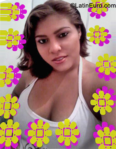 Date this pretty Mexico girl Wendy from Cancun MX530