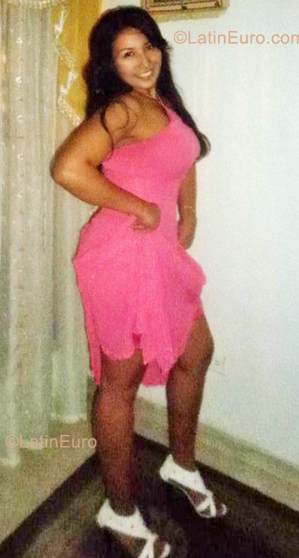 Date this voluptuous Colombia girl Ladii from Cali CO8695