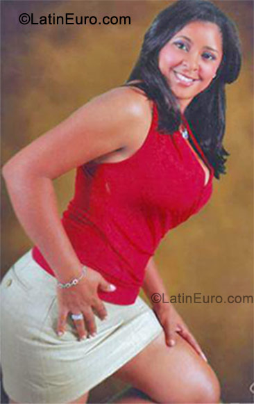 Date this fun Dominican Republic girl Lina from Santiago DO9929