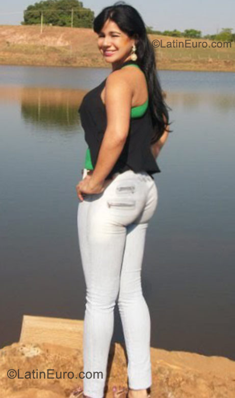 Date this cute Brazil girl Drica from Goiania BR6203
