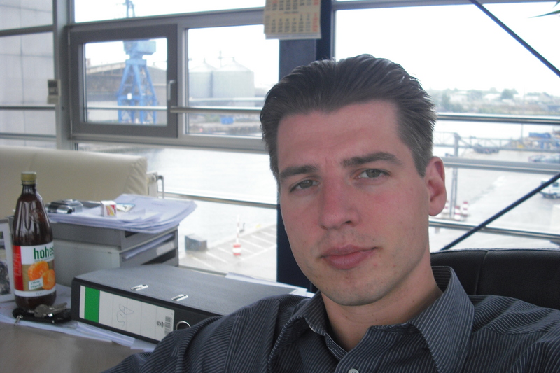 Date this sultry Germany man Awuab from Hamburg DE272