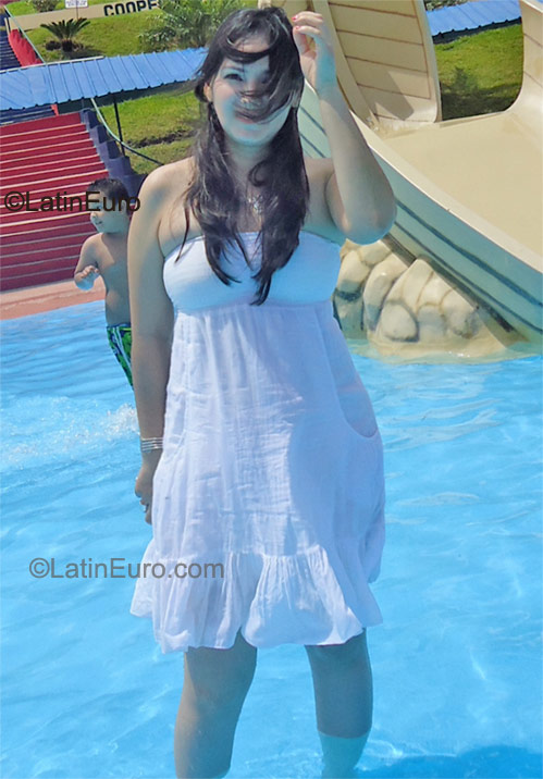 Date this beautiful Honduras girl Junni from Tegucigalpa HN506