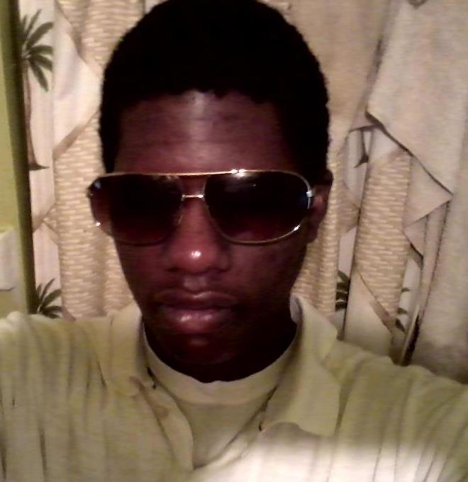 Date this hard body Dominican Republic man VJezzy from Meridian DO9949