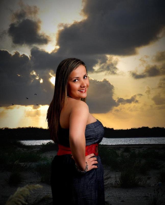 Date this georgeous Burundi girl Sofia from Bogota CO8769