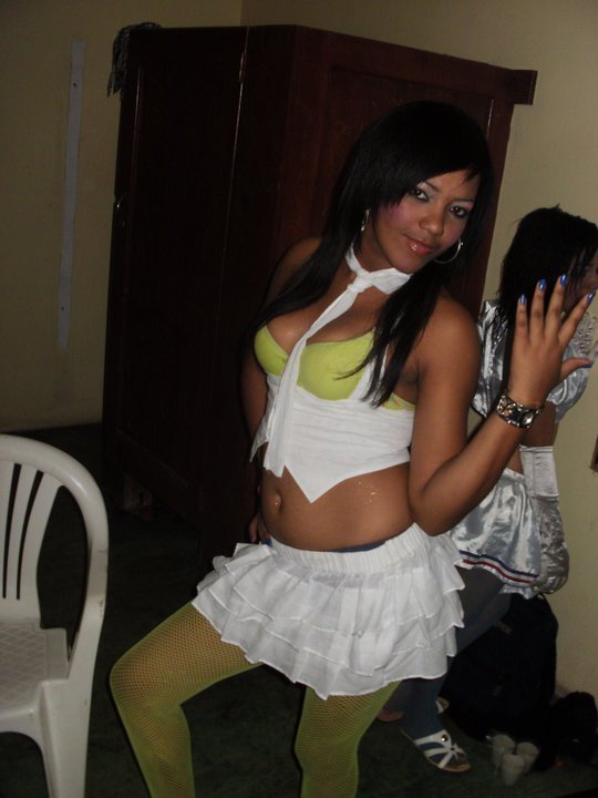 Date this foxy Dominican Republic girl Yasmel from Santiago DO9974