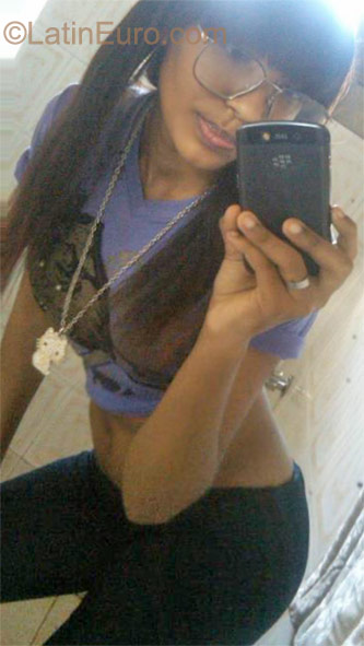 Date this fun Dominican Republic girl Flordelis from Santo Domingo DO9975