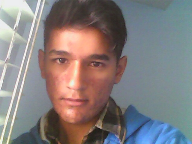 Date this young Colombia man Edward from Bogota CO8805