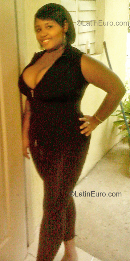 Date this beautiful Dominican Republic girl Noemi from La Romana DO9993