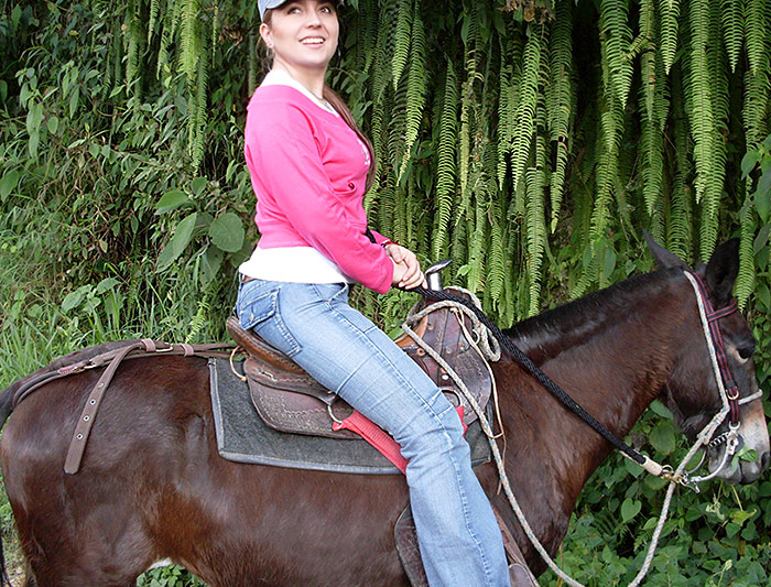 Date this georgeous Colombia girl Angela Maria from Manizales CO8824