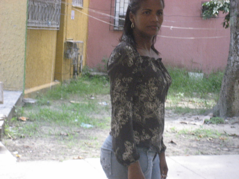 Date this young Colombia girl Amira from Barranquilla CO8829
