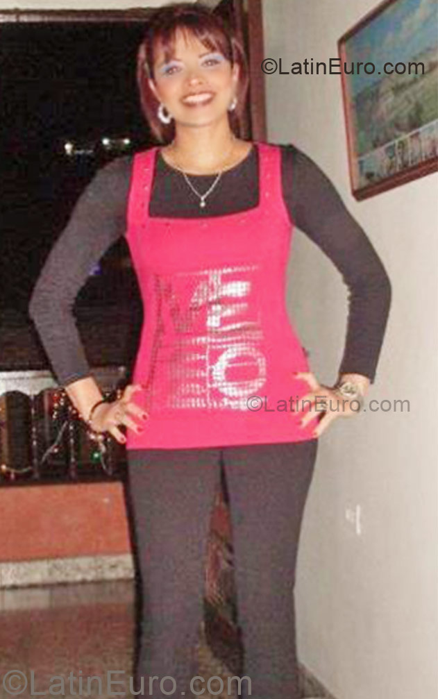 Date this happy Colombia girl Lina from Medellin CO8833