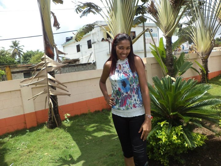 Date this sultry Dominican Republic girl Cristina from Santo Domingo DO10007