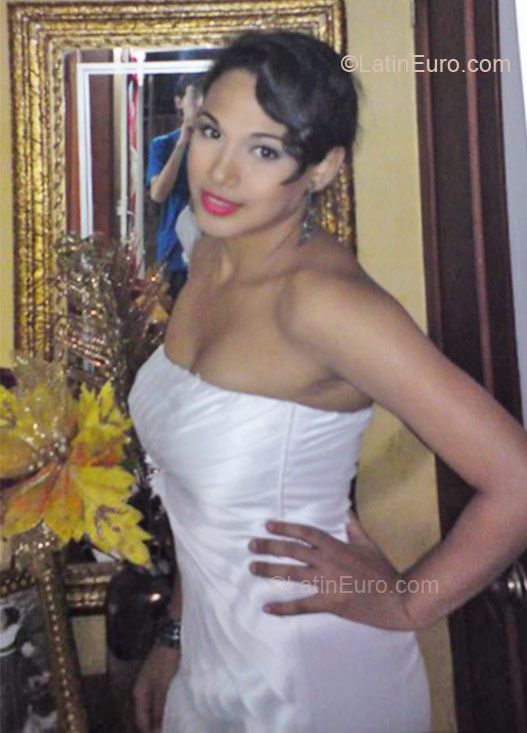 Date this foxy Colombia girl Didy from Barranquilla CO8847
