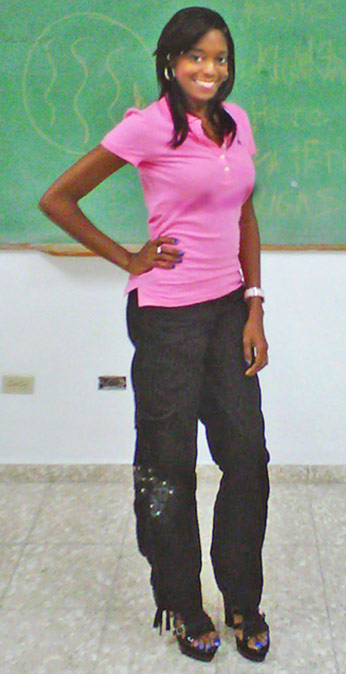 Date this exotic Dominican Republic girl Deborah from Santo Domingo DO10033