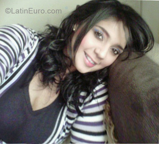 Date this pretty Colombia girl Nathalia from Medellin CO11214