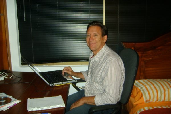 Date this tall Canada man Kencito from Calgary CA461