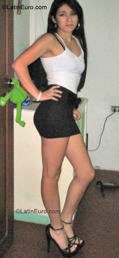 Date this voluptuous Colombia girl Patty.321 from Manizales CO8974