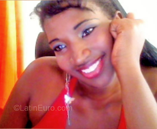 Date this charming Colombia girl Mayerlin from Cali CO8982