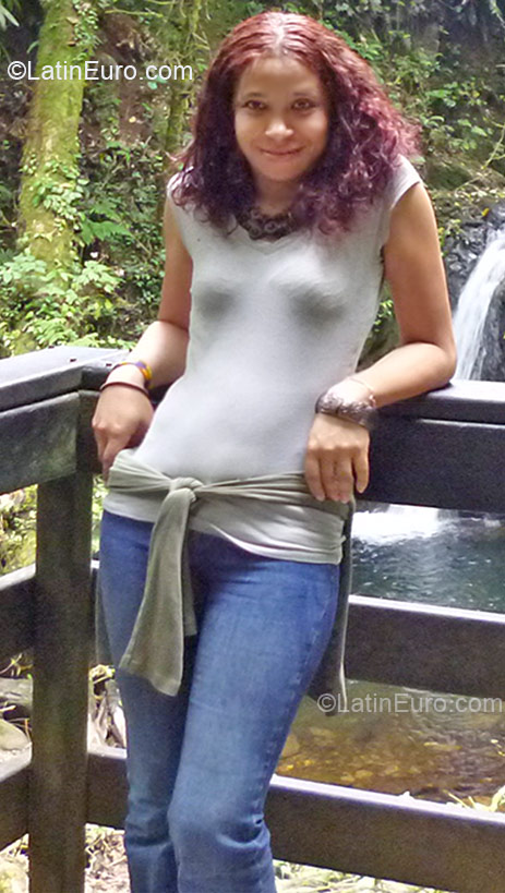 Date this hard body Costa Rica girl Eugenia from San Jose CR162