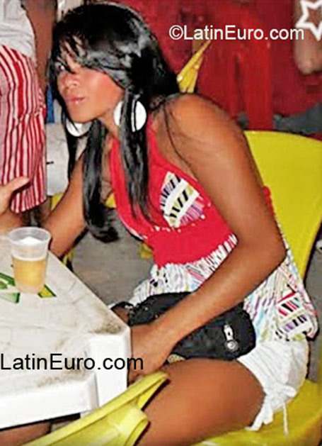 Date this georgeous Brazil girl Cida from Brasilia BR6263