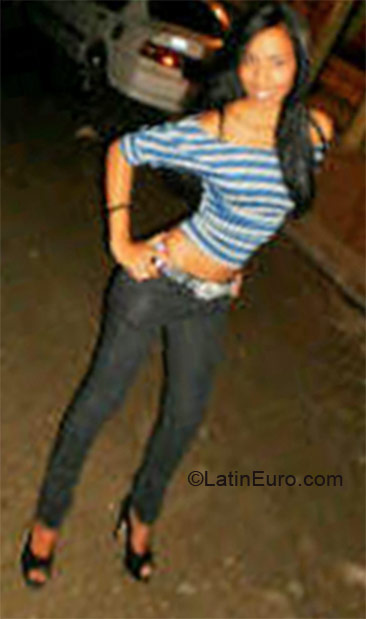 Date this hard body Dominican Republic girl Bianca from Santo Domingo DO10125