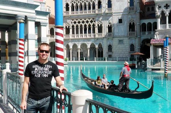 Date this gorgeous United States man Mike from Austin US12050