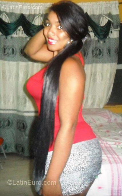 Date this delightful Colombia girl Anly from Cali CO9139