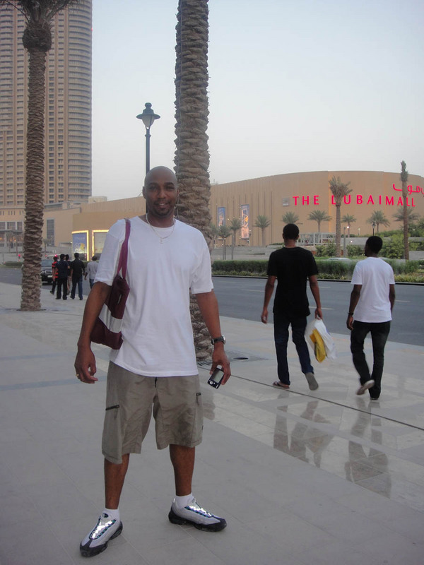 Date this hard body United States man David from Dubai US12088