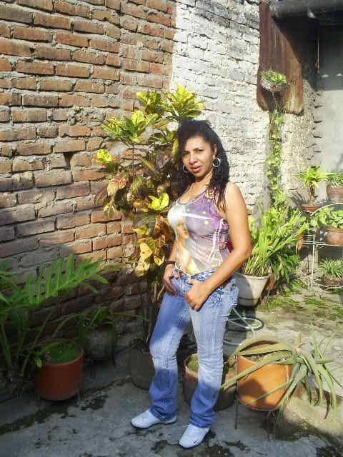 Date this funny Colombia girl Dulce33 from cali CO9092