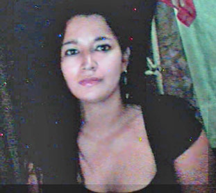 Date this attractive Honduras girl Claudia from Roatan HN539