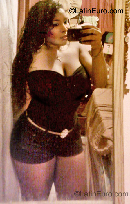 Date this athletic Dominican Republic girl Andreyna from Puerto Plata DO12189