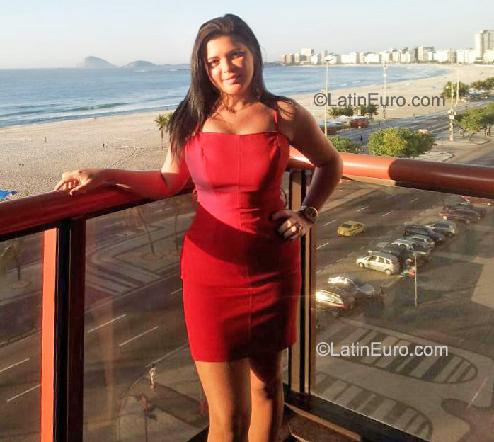 Date this fun Brazil girl Emerian from Rio de Janeiro BR6305