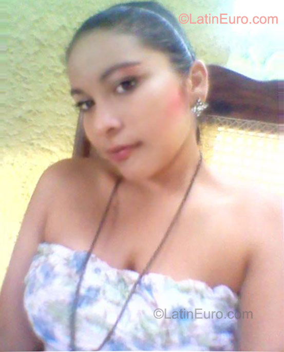 Date this hot Colombia girl Liliana from Cucuta CO9217