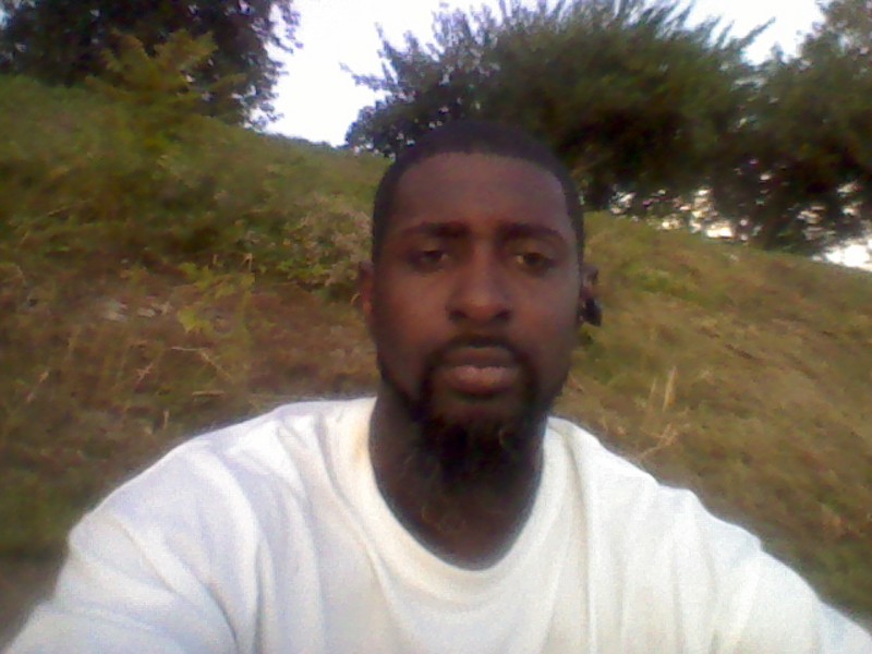 Date this good-looking United States man Armon from Wilmington, US12181