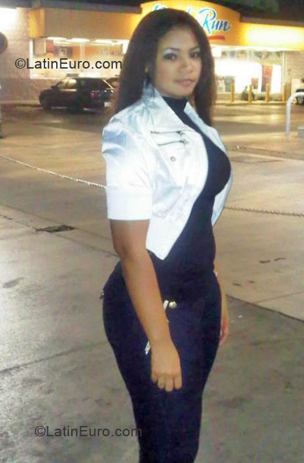Date this cute Dominican Republic girl Rebeca from Santo Domingo DO11921
