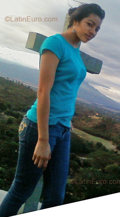 Date this hard body Honduras girl Cecia from Tegucigalpa HN570