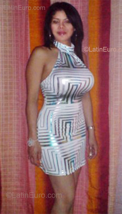 Date this tall Mexico girl Ariadna from Guadalajara MX730