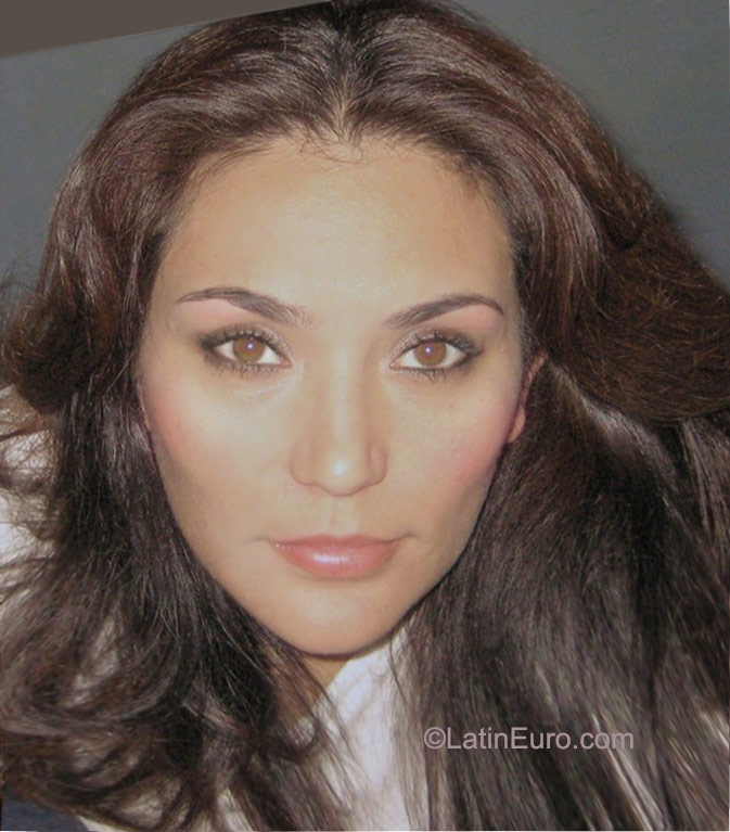 Date this lovely Mexico girl Elva from Mexico City MX615