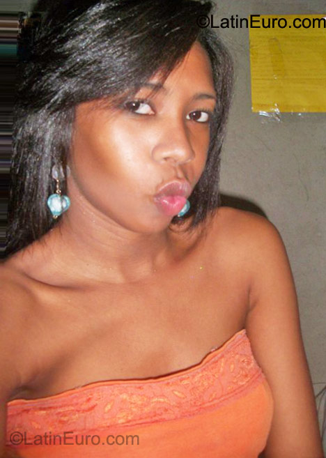 Date this sultry Colombia girl Sofia from Cartagena CO9779