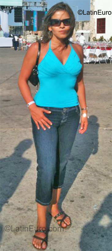 Date this gorgeous Colombia girl MARIA DEL PILAR from Bogota CO9368